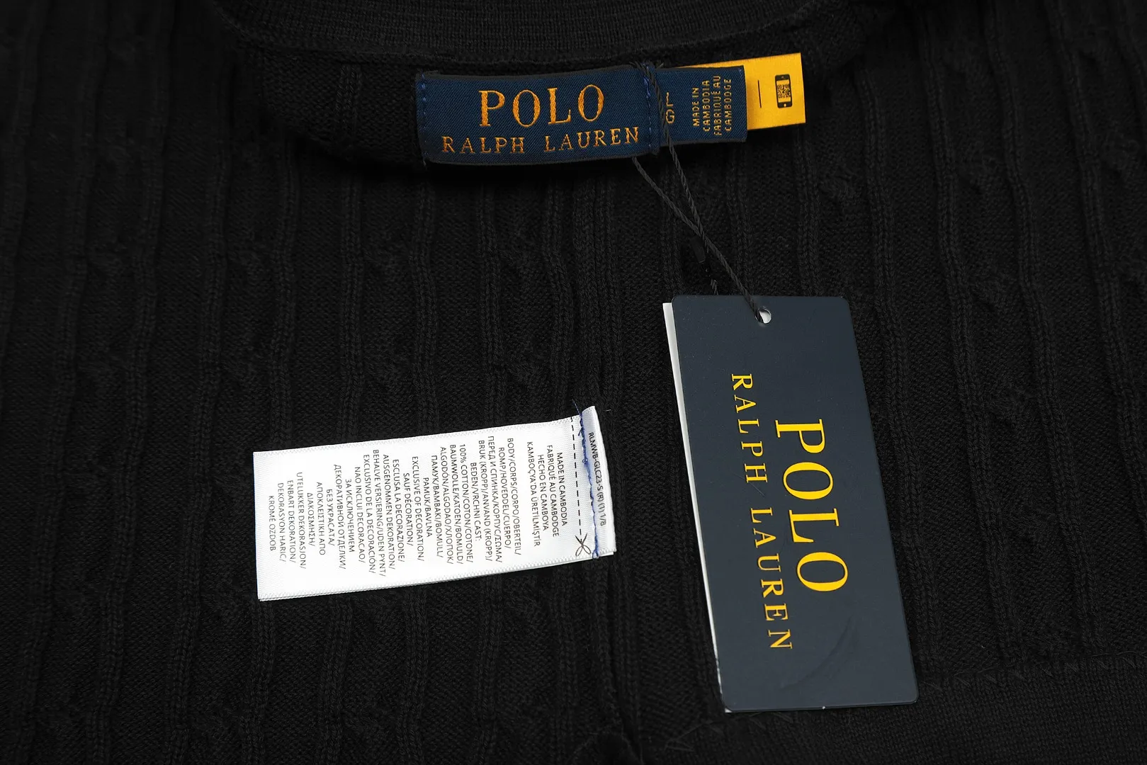 🅿️176 "Top quality" Style number: DS022# (not off the shelves all year round) [Ralph Lauren POLO lapel solid color pony embroidered logo knitted short sleeves] ✅Ralph Lauren Ralph Lauren classic basic versatile all-season cardigan knitted short sleeves ✅Main supplier platform live broadcast Wholesale entities Replenish when out of stock Not off the shelves ✅ZP quality 1:1 version Scan the code to enter the GF website Counter quality ✅Details and quality are the only one in Guangzhou. Imported quality cotton yarn focuses on high-end and cost-effective. Needless to say good quality. ✅The version is restored to the original order. The maximum size can be worn up to 160 pounds. Loose, comfortable and stress-free.